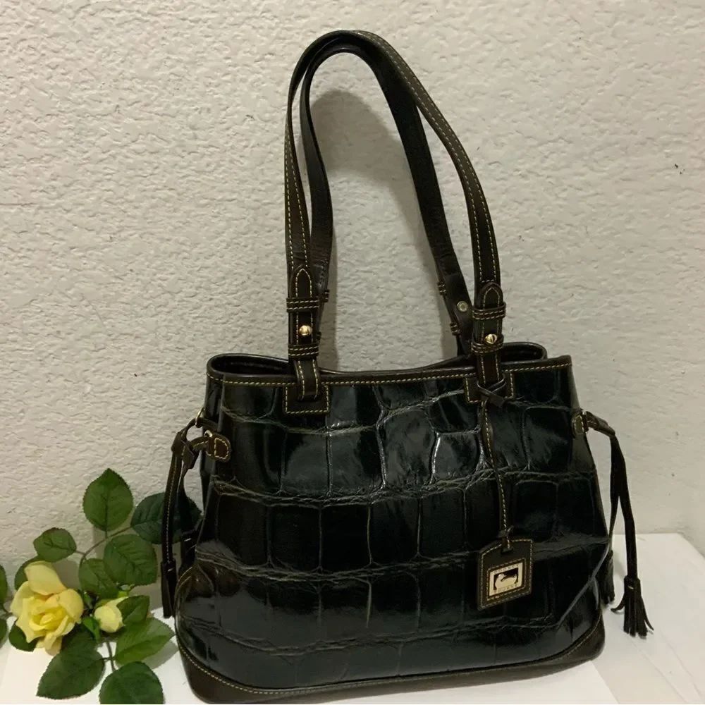 Vntg Dooney & Bourke Croc Embossed Brown Leather Purse Shoulder Bag Bucket Hobo